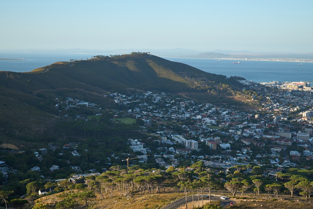 Mesa de Table al atardecer: cumbre de Ciudad del Cabo - Cape Town | Secret World Trip Planner