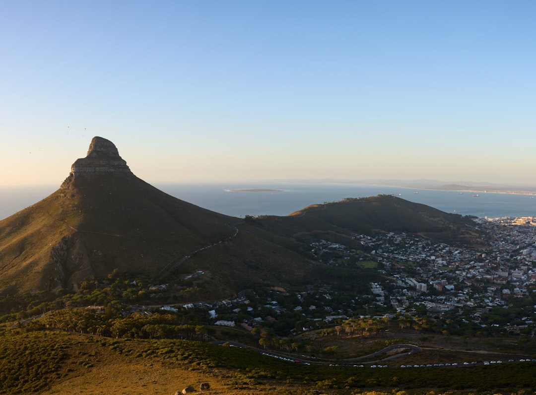 Столовая гора на закате: вершина Кейптауна - Cape Town | Secret World Trip Planner