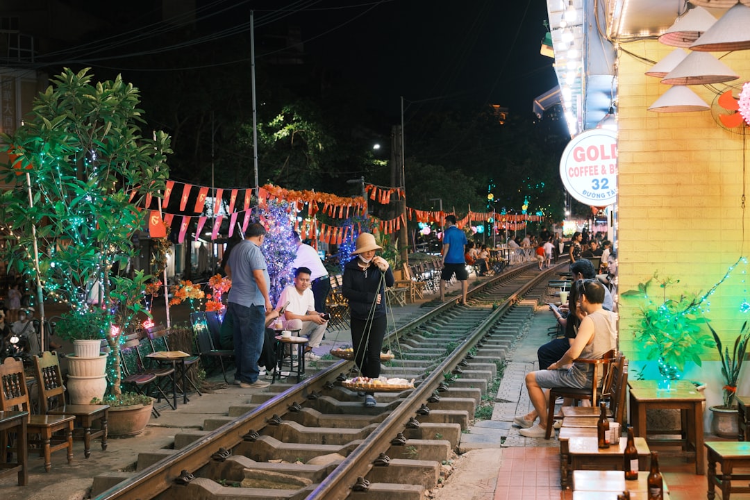 Maeklong: o mercado que para o trem - Mueang Samut Songkhram District | Secret World Trip Planner