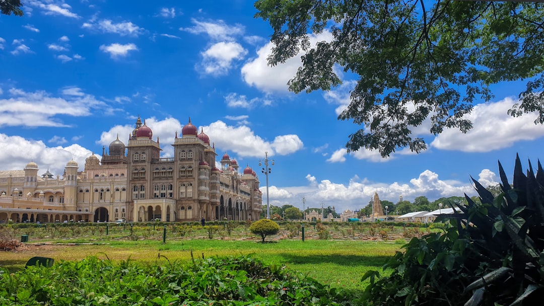 Дворец Мисура: архитектура и искусство в Майсуре - Mysore | Secret World Trip Planner
