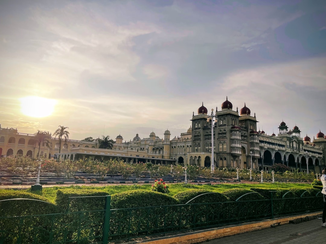 Дворец Мисура: архитектура и искусство в Майсуре - Mysore | Secret World Trip Planner