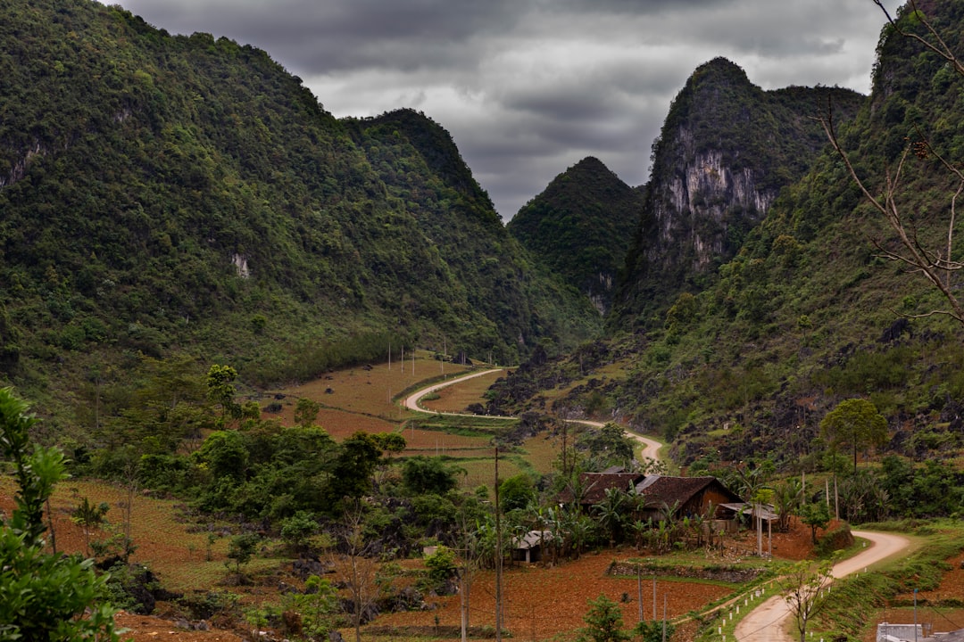 Hang Én: duerme en la tercera cueva más grande del mundo - Thuong Trach | Secret World Trip Planner