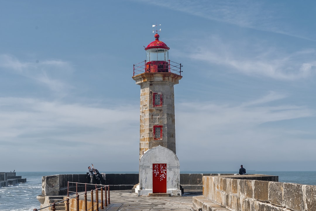 Farol de Albarnaz: o farol solitário das Açores - Estr. do Farol | Secret World Trip Planner