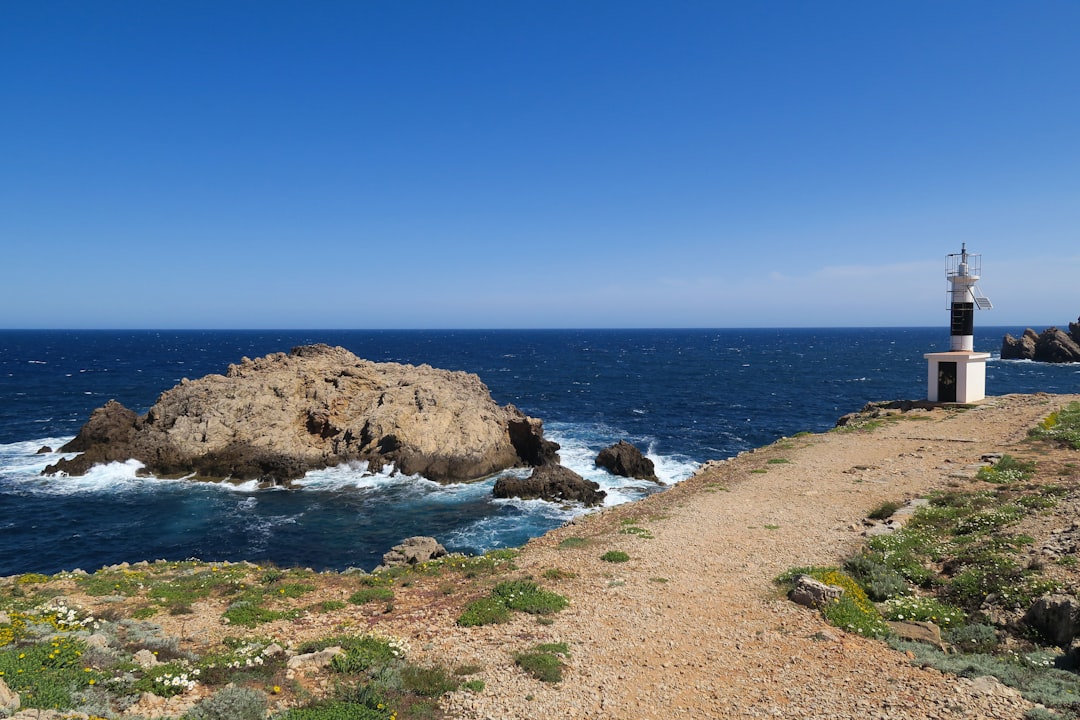 Faro de Punta Nati: o limite do mundo em Menorca - 07769 Minorca | Secret World Trip Planner