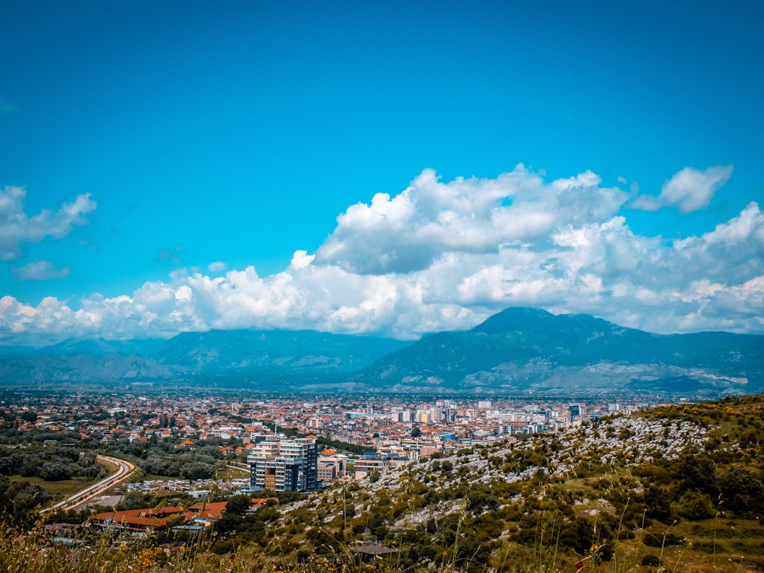 다이티 산 발견하기: 알바니아의 자연 보석 - Tirana | Secret World Trip Planner