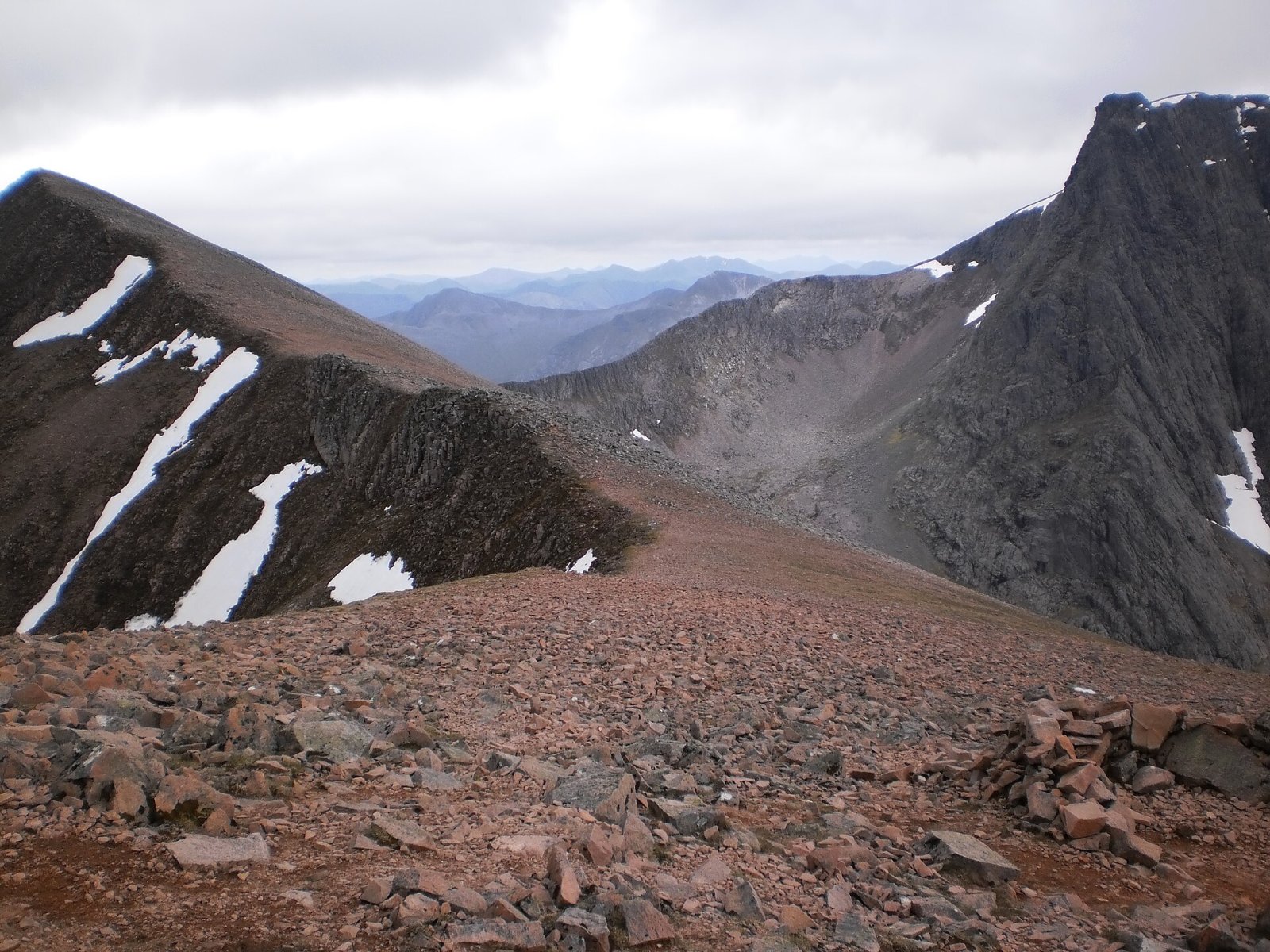 Càrn Dearg Meadhonach:苏格兰的一颗自然瑰宝 - Fort William | Secret World Trip Planner