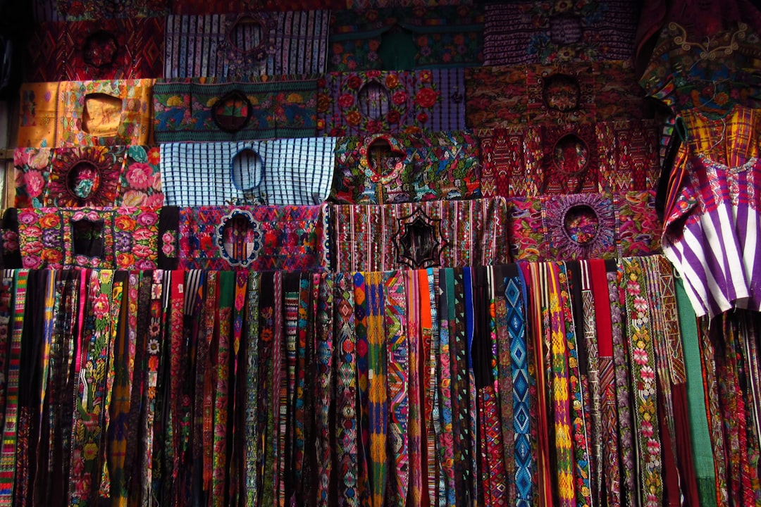 Mercado de Chichicastenango: colores y rituales mayas - 6a Calle | Secret World Trip Planner