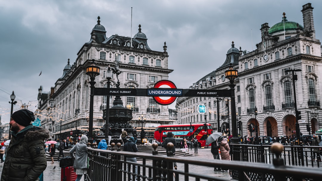 AI Reiseplaner 2026: Plane London mit KI - Londra | Secret World Trip Planner