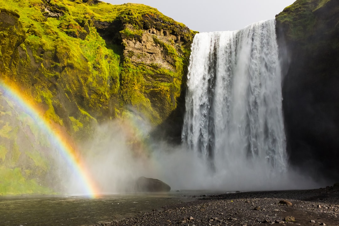 Skógafoss: a cascata islandesa de 527 degraus - Skógafoss | Secret World Trip Planner