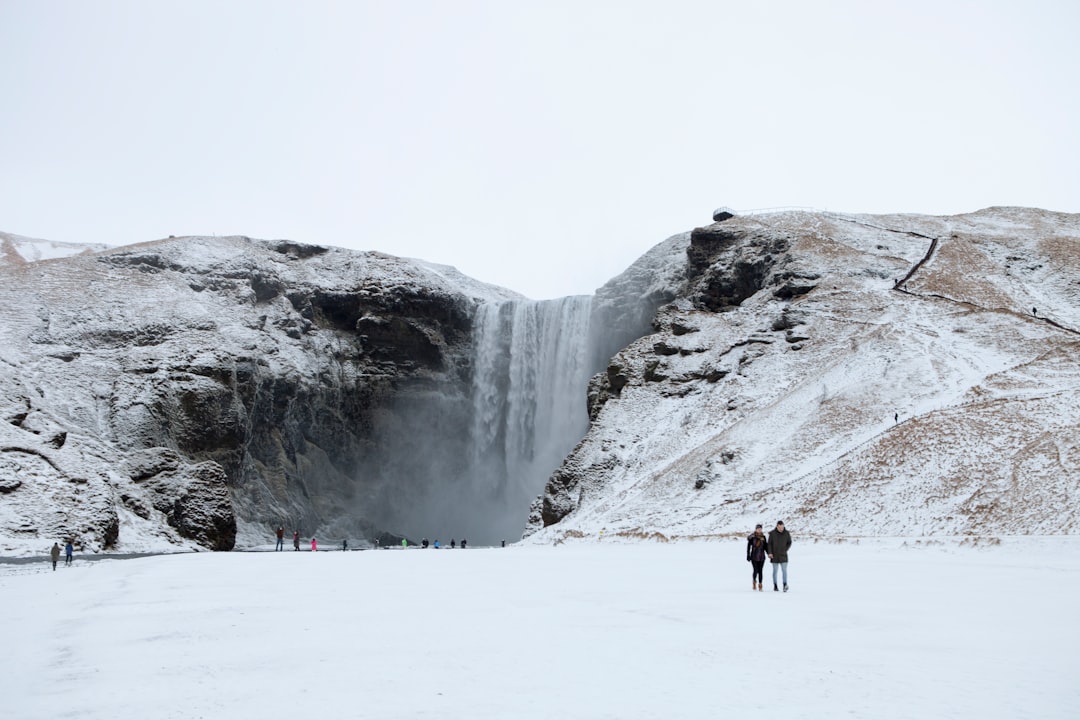 Скогафосс: исландский водопад из 527 ступеней - Skógafoss | Secret World Trip Planner