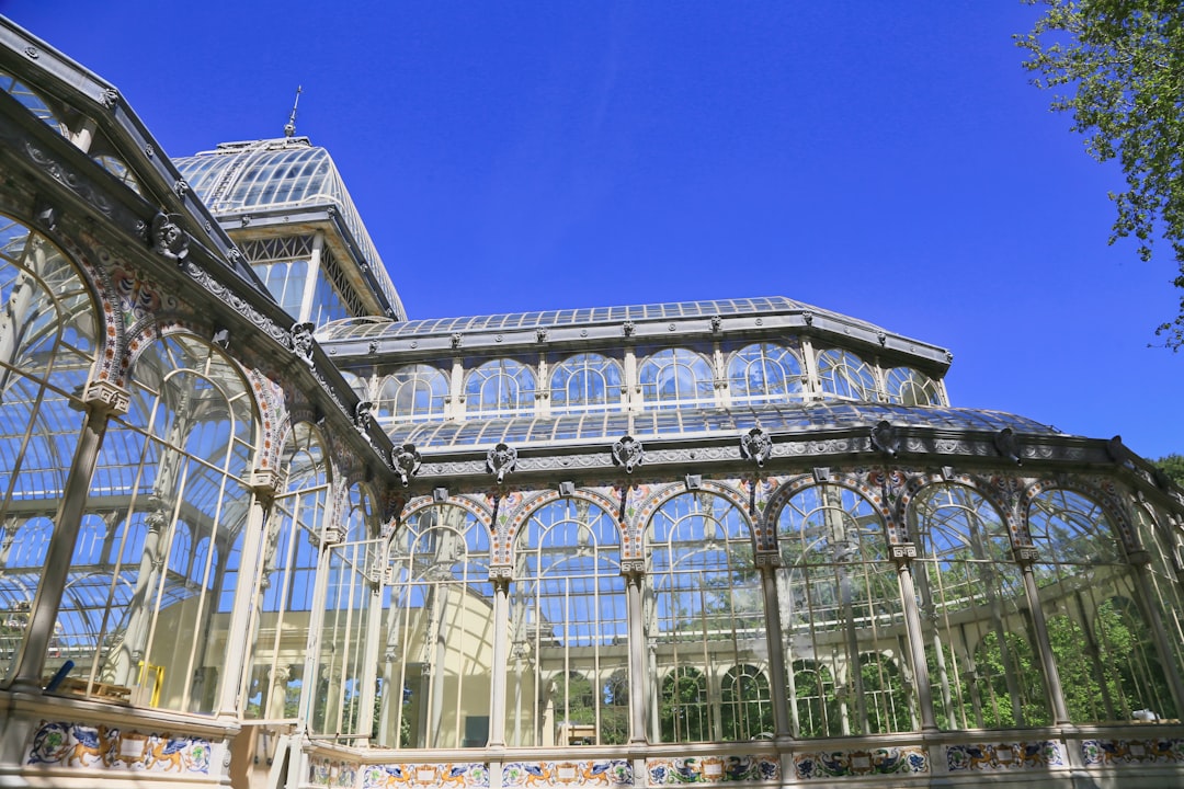 Jardins du Palais de Cristal : Porto vu d'en haut - R. de D Manuel II | Secret World Trip Planner