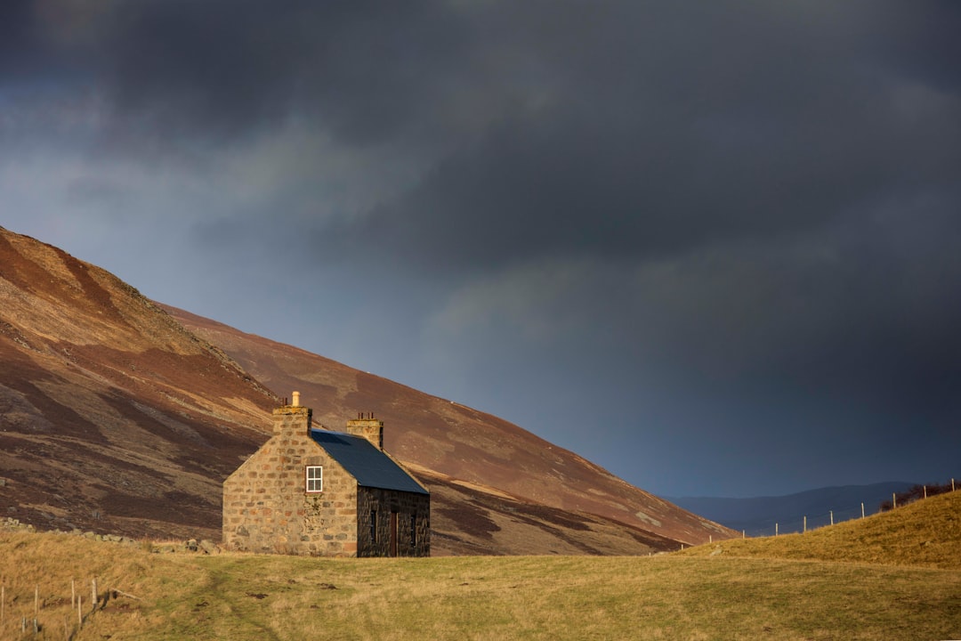 Entdecken Sie die Magie der Keills Chapel in den schottischen Highlands - X76X+VR Lochgilphead | Secret World Trip Planner