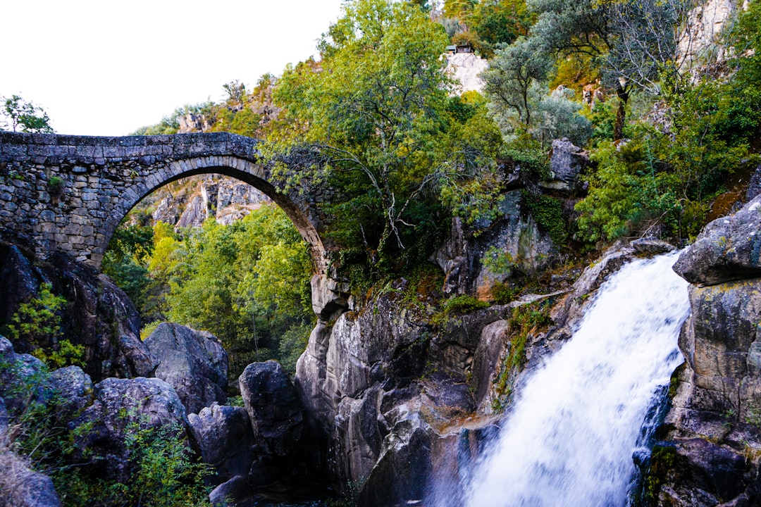 Pont du Diable in Aniane: Die mittelalterliche Brücke - st Jean de Fos et | Secret World Trip Planner
