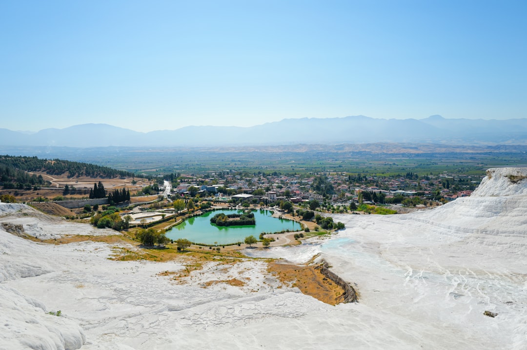 파묵칼레: 터키의 하얀 테라스들 - Pamukkale | Secret World Trip Planner