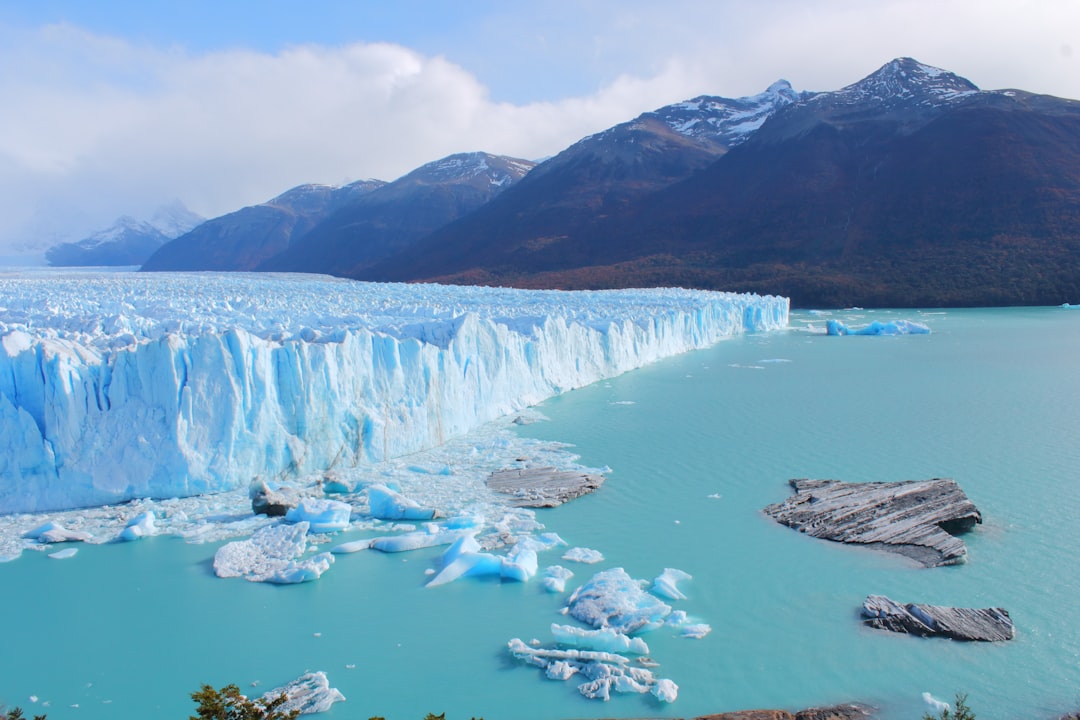 莫雷诺冰川:在巴塔哥尼亚前进的冰川 - El Calafate | Secret World Trip Planner