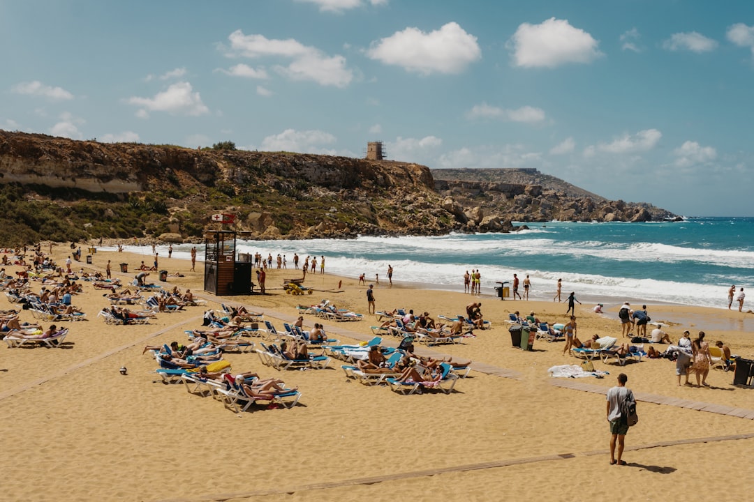 Golden Bay: la playa encantadora de Malta - Mellieħa | Secret World Trip Planner