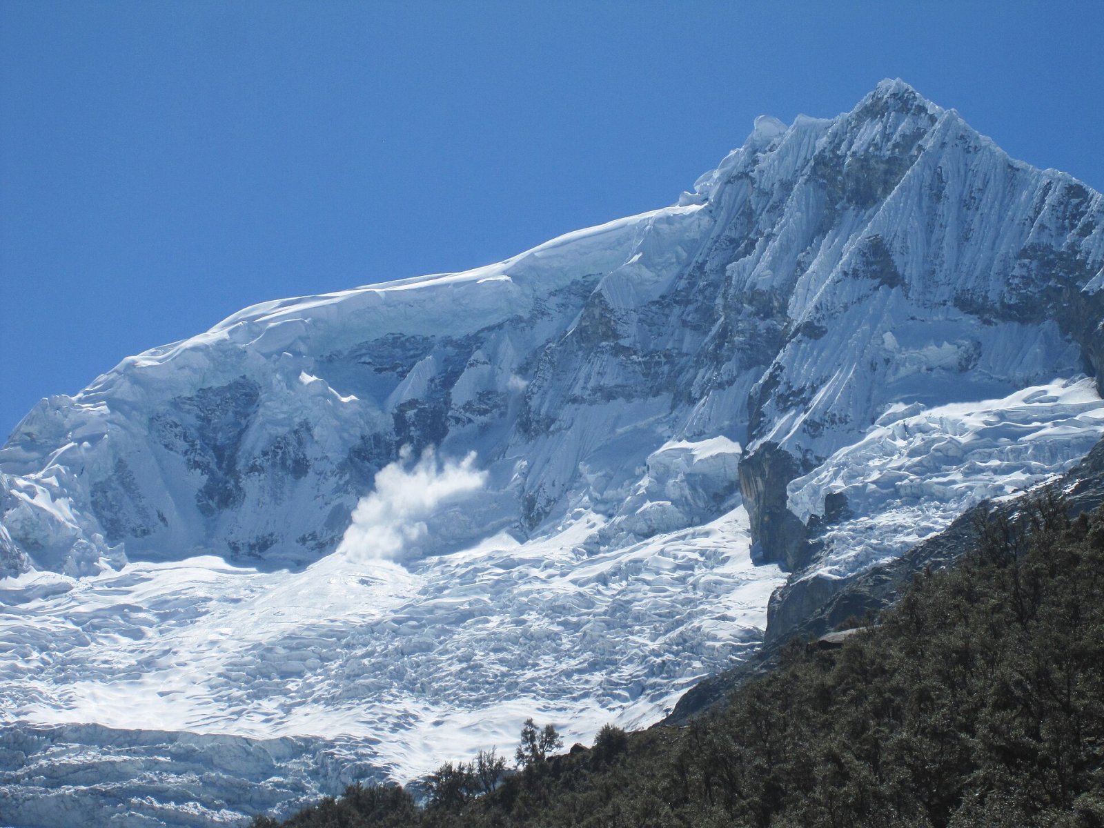 Entdecke Ranrapalca: ein Naturjuwel in Peru - Collon | Secret World Trip Planner