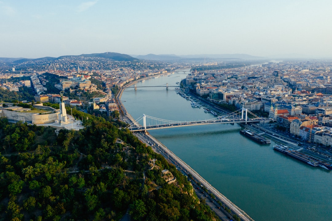 ゲッレールト温泉：ブダペストのアールヌーボーの名湯 - Budapest | Secret World Trip Planner