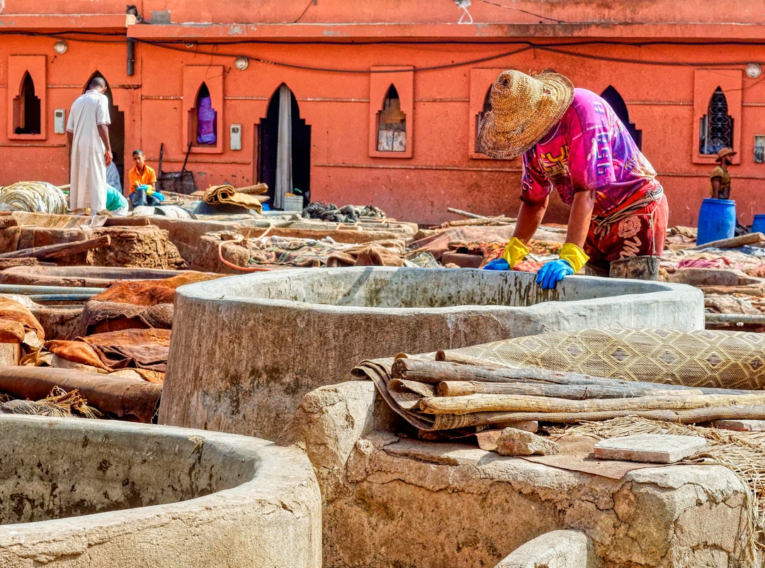 马拉喀什的皮革工坊：在老城中的色彩与工艺 - Marrakech 40000 | Secret World Trip Planner