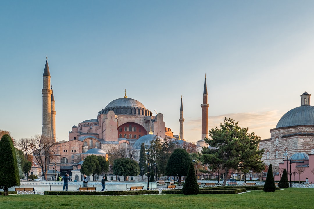 Mejores apps de viaje 2026: las 5 esenciales en Estambul - Istanbul | Secret World Trip Planner