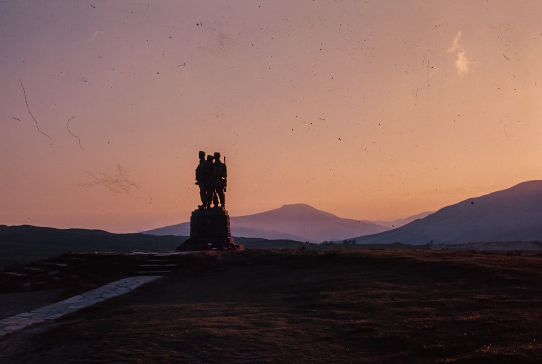 Descubre el Monumento de la Batalla de Largs en Escocia - North Ayrshire | Secret World Trip Planner