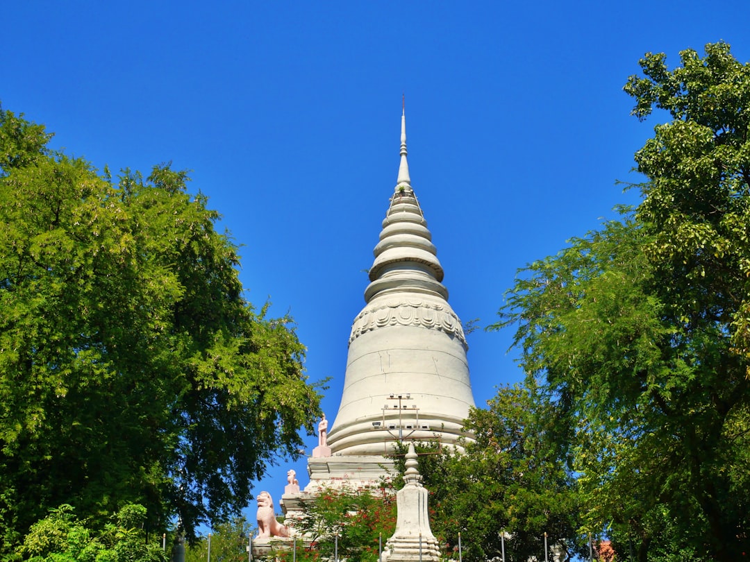 À la découverte des stupas au Cambodge : histoire et signification - Krong Kaeb | Secret World Trip Planner