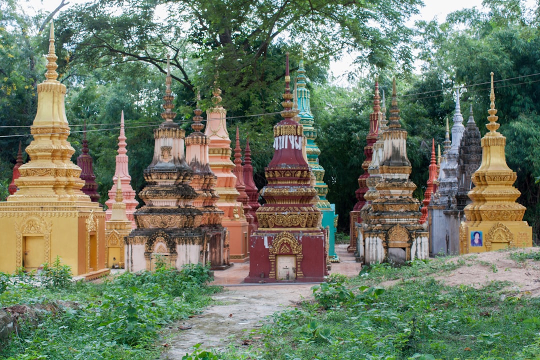 À la découverte des stupas au Cambodge : histoire et signification - Krong Kaeb | Secret World Trip Planner