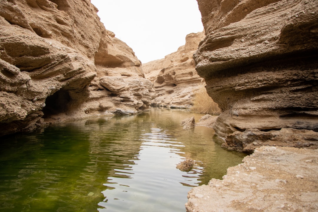 Wadi Bani Khalid: la oasi cristalina de Omán - Wadi Bani Khalid | Secret World Trip Planner