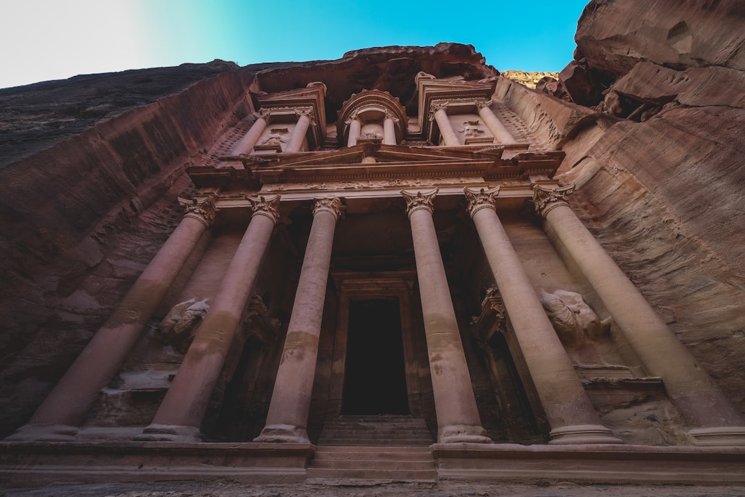 Al-Khazneh in Petra: Der Felsen-Tempel | Secret World Trip Planner