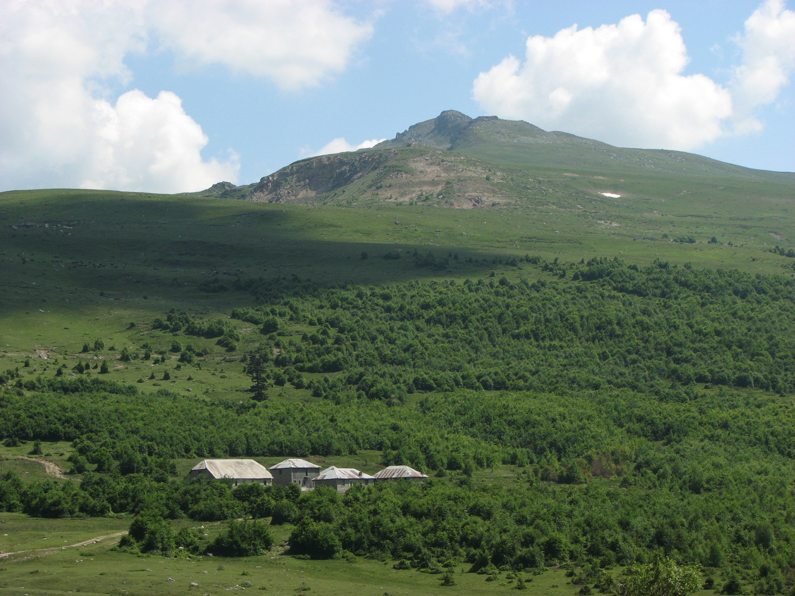 Descubre Kallabak: una joya natural entre Albania y Kosovo - Turaj | Secret World Trip Planner