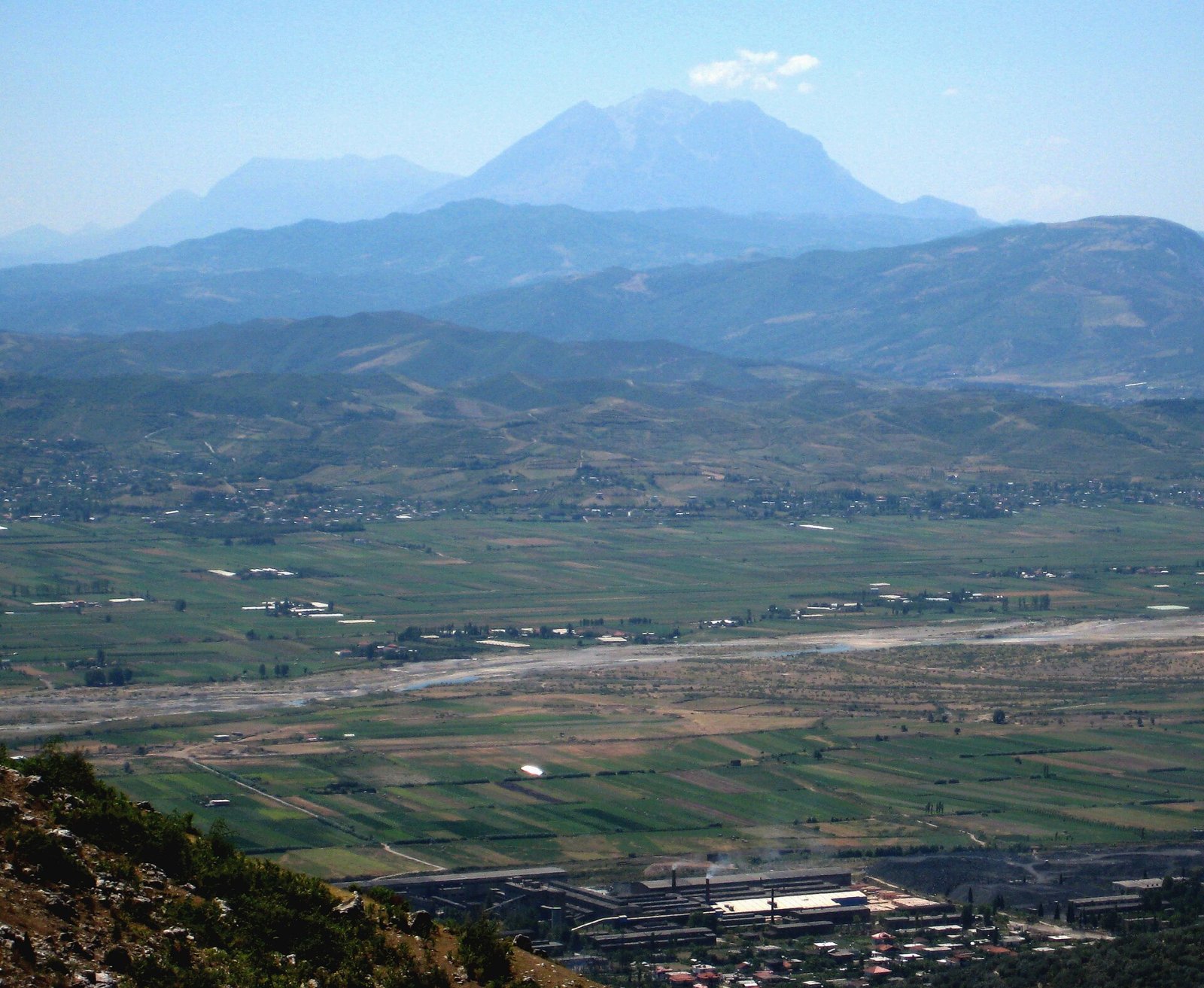 Descubra a Majestade do Monte Tomorr na Albânia - Ujanik | Secret World Trip Planner