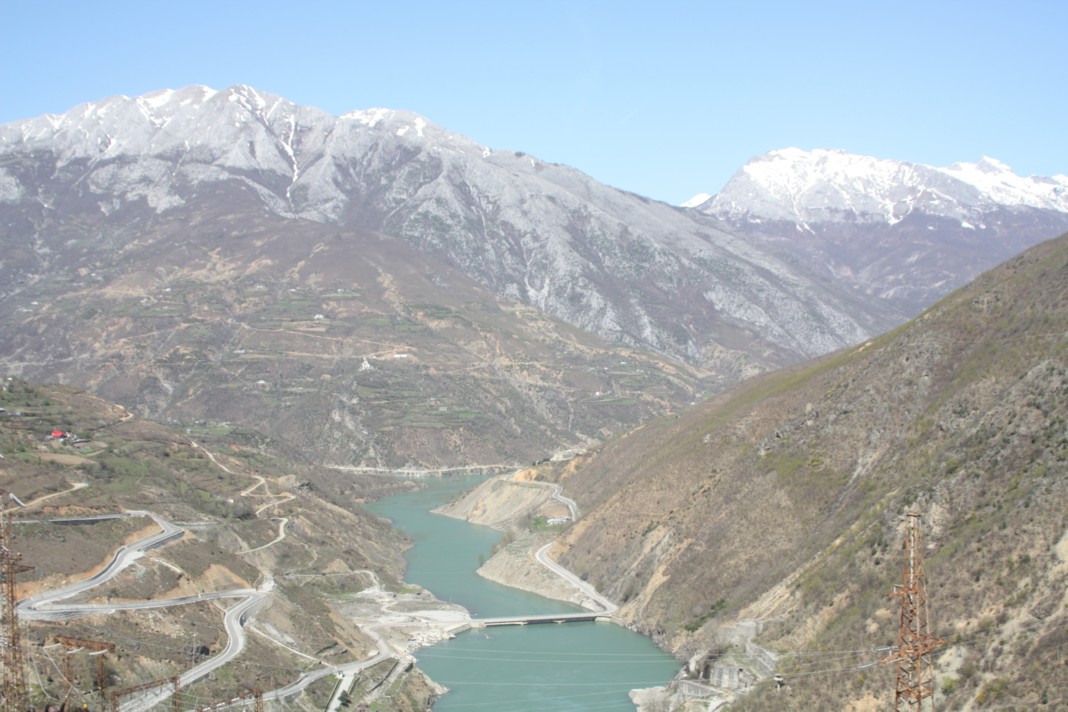 Maja y Merturit: Un Paraíso Natural en Albania - Tetaj | Secret World Trip Planner