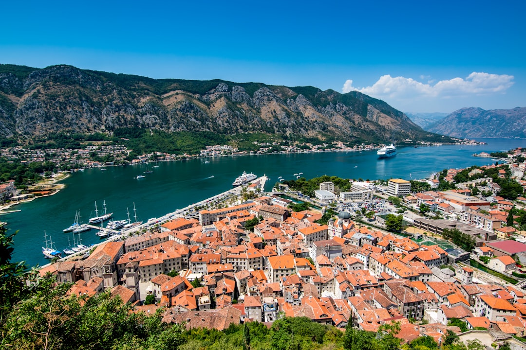 Descubra a Golubinja pećina: um tesouro natural do Montenegro - Žanjev Do | Secret World Trip Planner