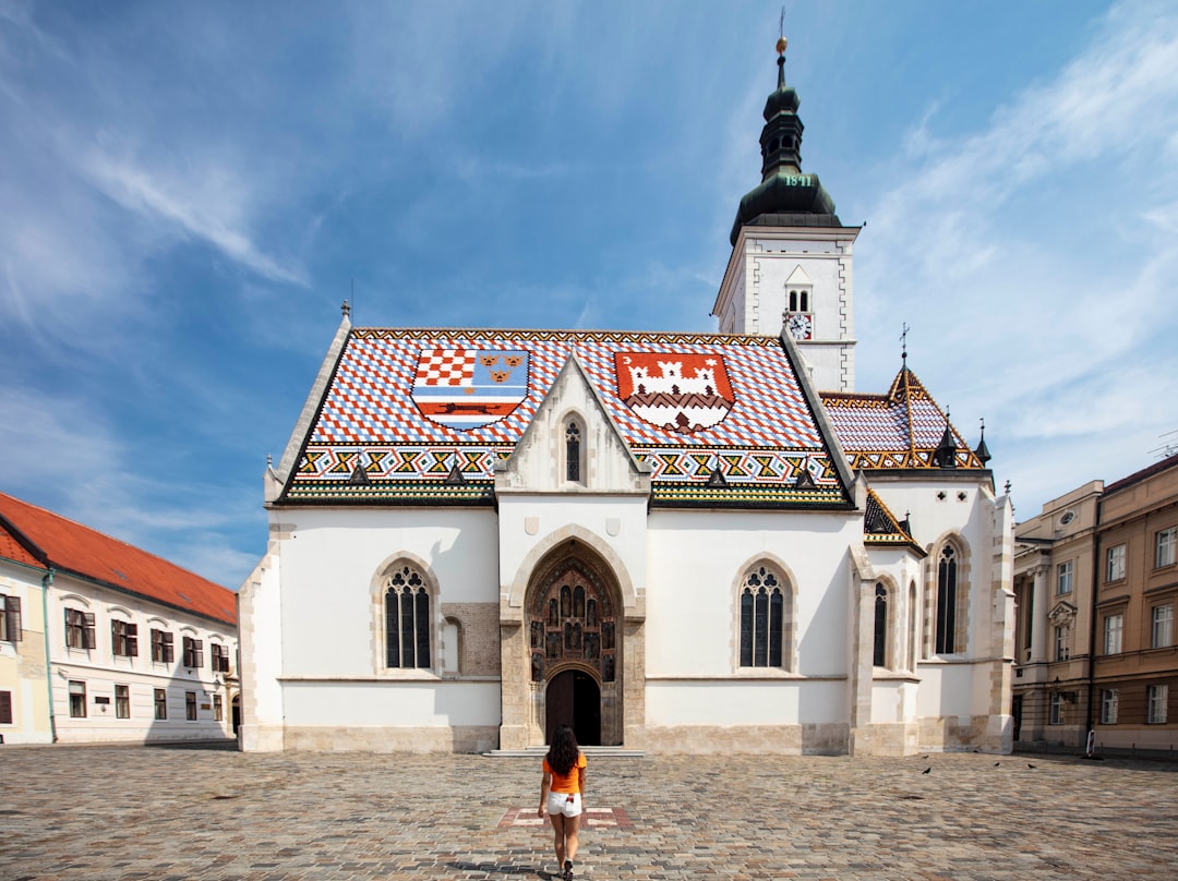 크로아티아에서 알로이지예 스텝인악 추기경 발견하기 - Zagreb | Secret World Trip Planner