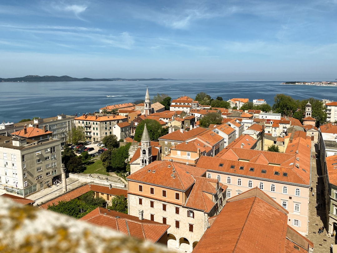 探索克罗地亚的弗朗约·图季曼 - Makarska | Secret World Trip Planner