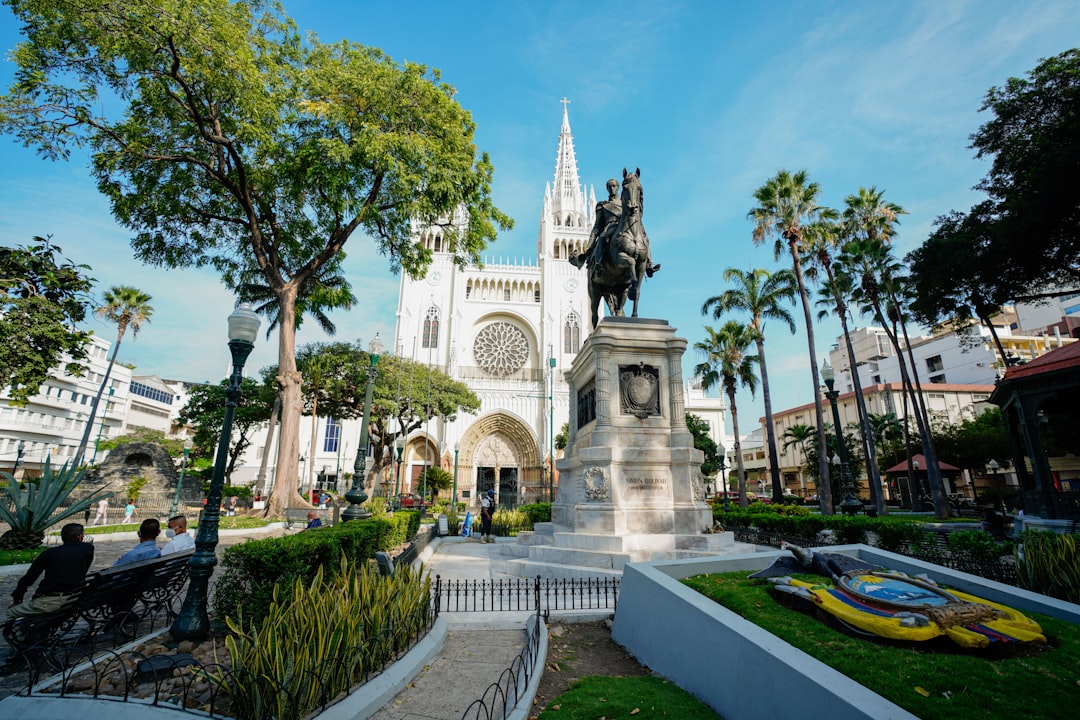 Explorer le Parque Histórico de Guayaquil : un voyage dans la culture équatorienne - Guayaquil | Secret World Trip Planner