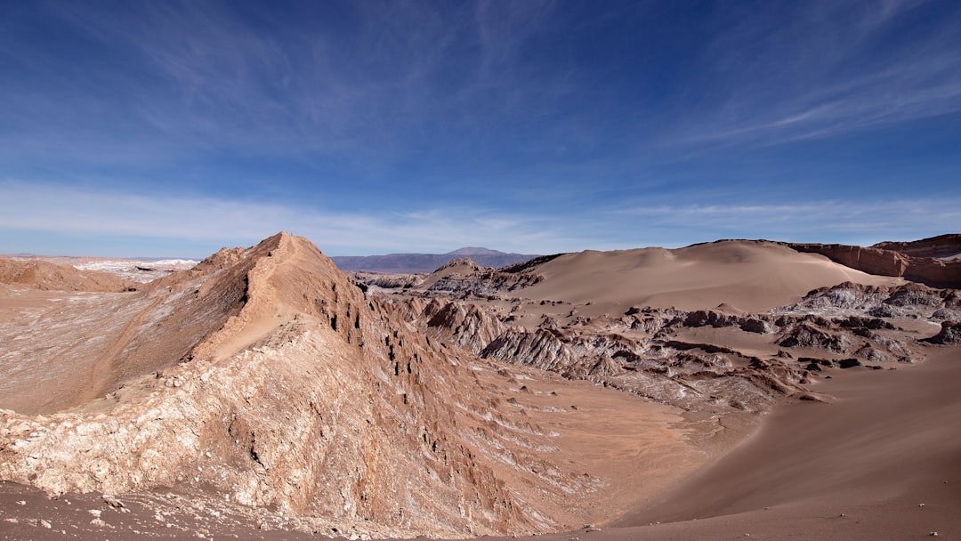 月の谷:アタカマ砂漠の静寂 - San Pedro de Atacama | Secret World Trip Planner