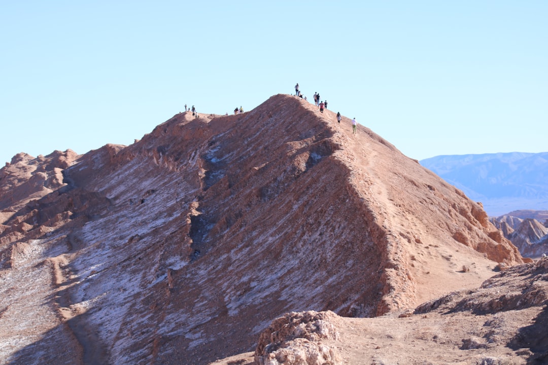 月の谷:アタカマ砂漠の静寂 - San Pedro de Atacama | Secret World Trip Planner