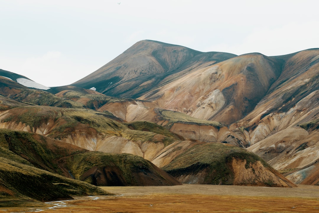 Námafjall Hverir: Der vulkanische Wüstenort Islands - J5RR+HP4 | Secret World Trip Planner