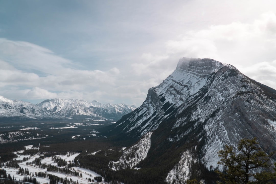 Kananaskis Trail : sentiers alpins entre ours et lacs - Kananaskis | Secret World Trip Planner