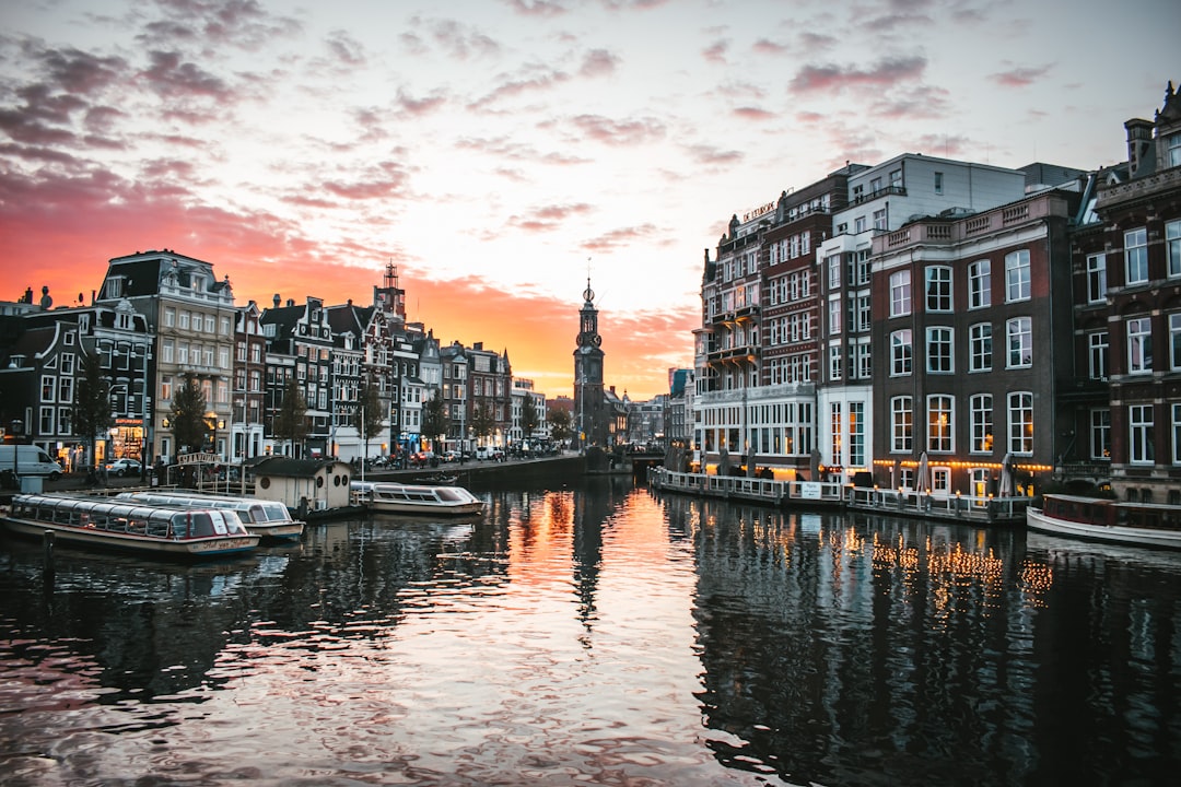 Planejador de Viagens AI: Avaliação em Amsterdã 2026 - Amsterdam | Secret World Trip Planner