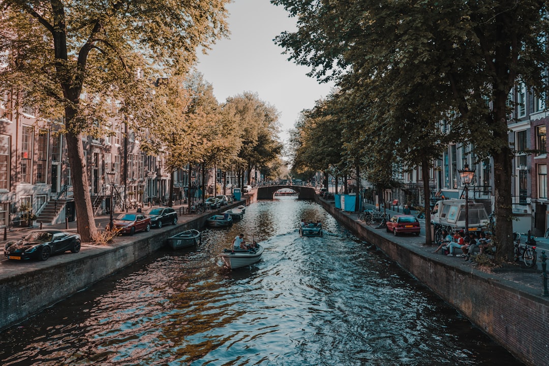 Планировщик поездок AI: обзор тестов в Амстердаме 2026 - Amsterdam | Secret World Trip Planner