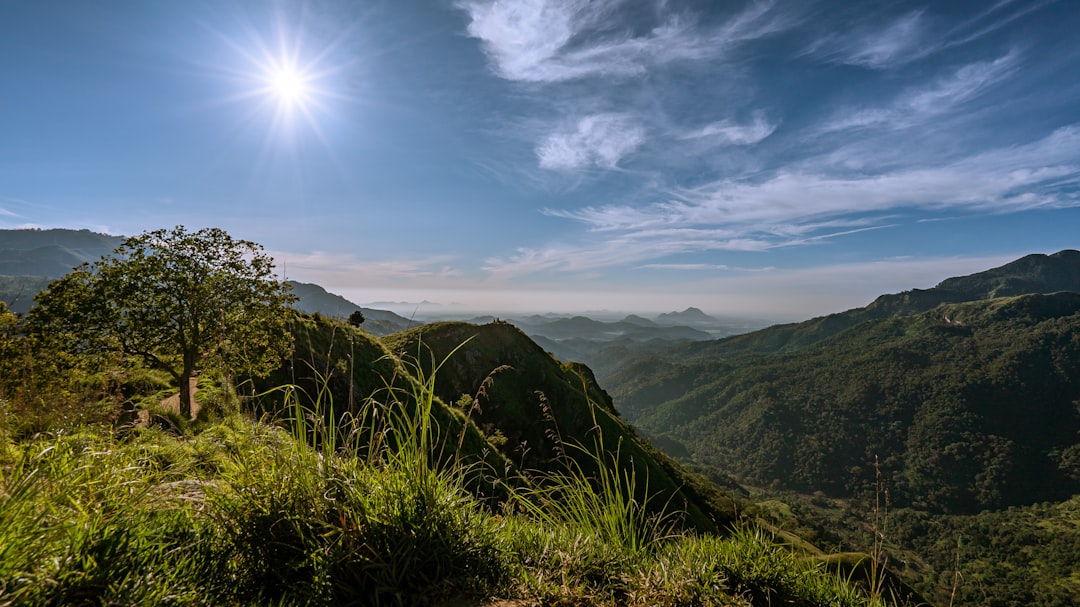 Le Pic de Petit Adam : panoramas au lever du soleil sur Ella - Ella | Secret World Trip Planner