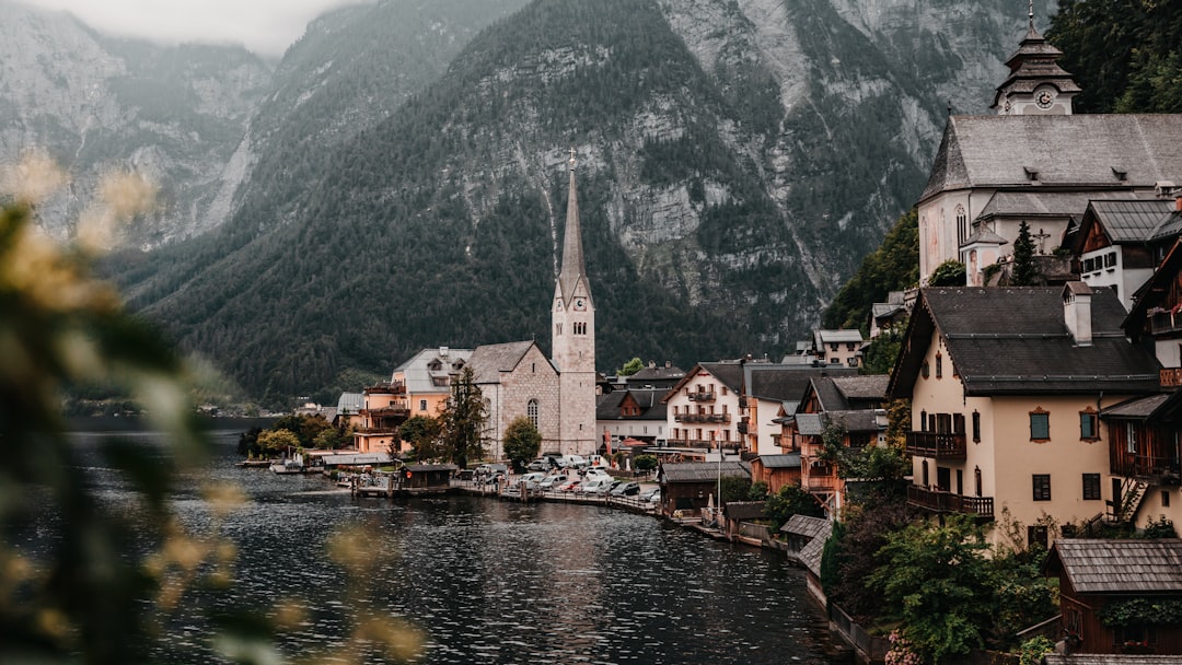 Hallstatt vu d'en haut : le Skywalk sur le lac alpin — Gosaumühlstraße 67
