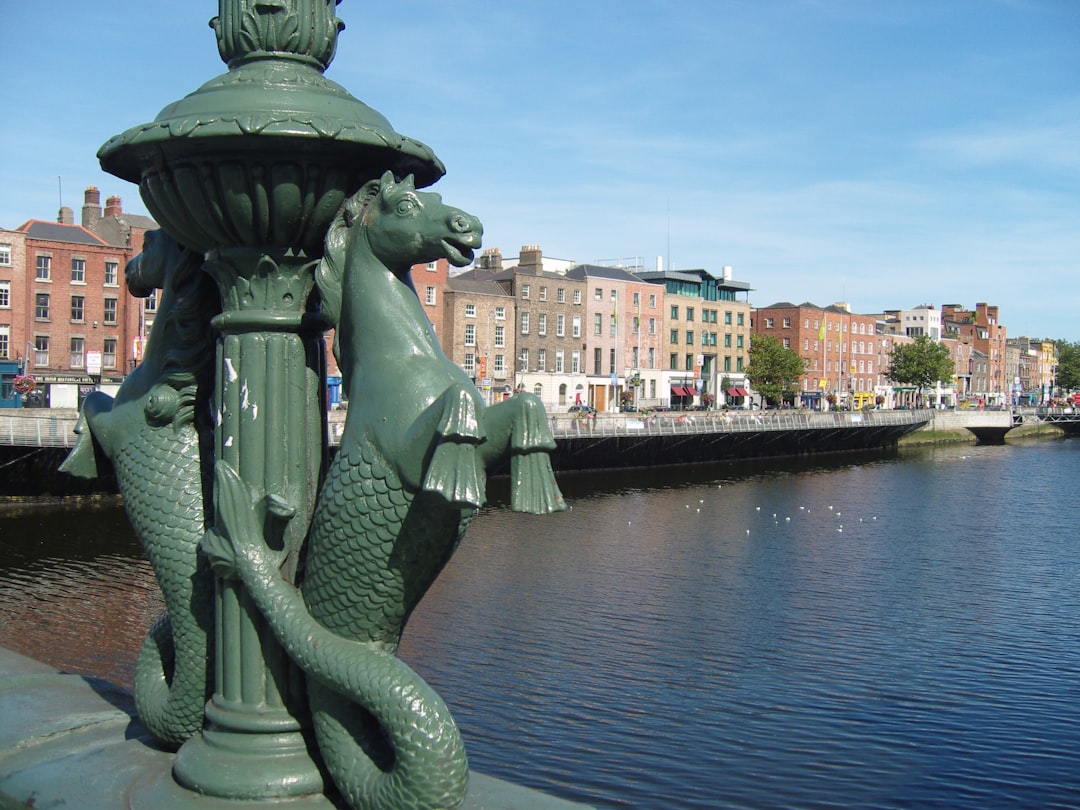 더 파이브 램프스: 더블린의 문화 상징 - Dublin | Secret World Trip Planner