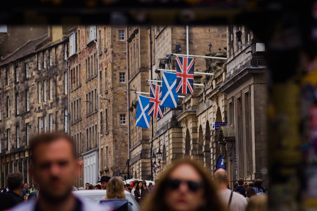 Market Cross : Histoire et Tradition de l'Écosse - Highland Council | Secret World Trip Planner