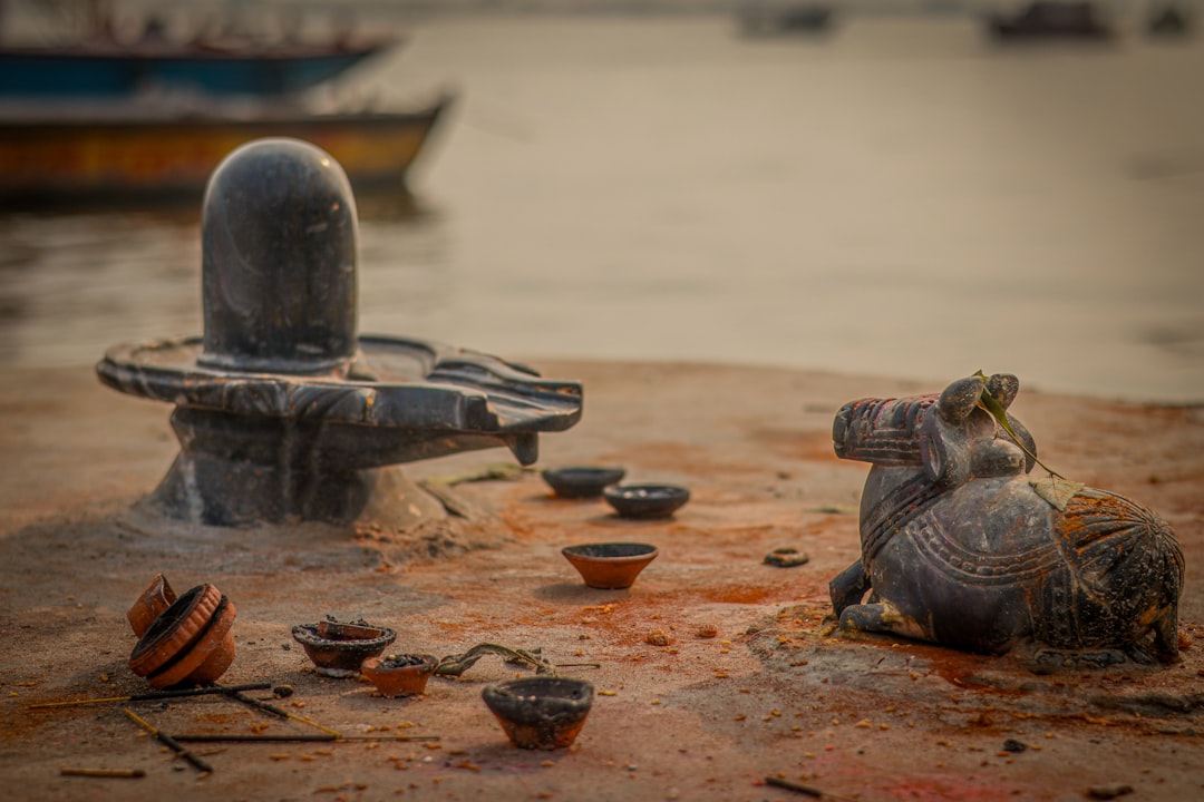 マニカルニカ・ガート:ヴァラナシの永遠の火 - Varanasi | Secret World Trip Planner