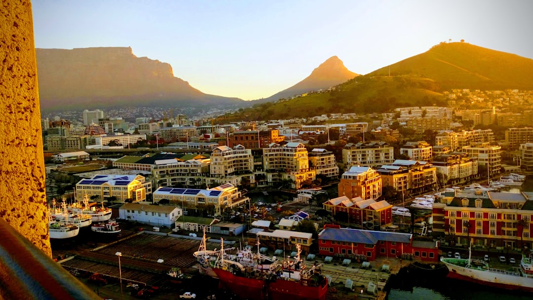 Южноафриканская астрономическая обсерватория: звезды с 1820 — Cape Town