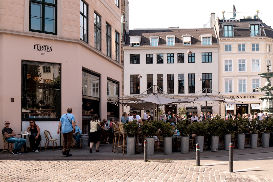 Торвеаллерне: стеклянный и стальной рынок Копенгагена - Indre By | Secret World Trip Planner