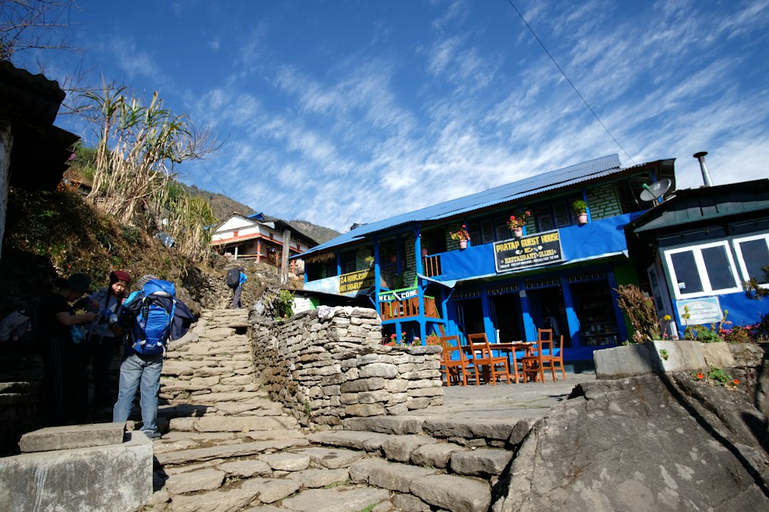 安娜普尔纳大本营:在喜马拉雅巨人之间的探险 - Ghandruk 33700 | Secret World Trip Planner